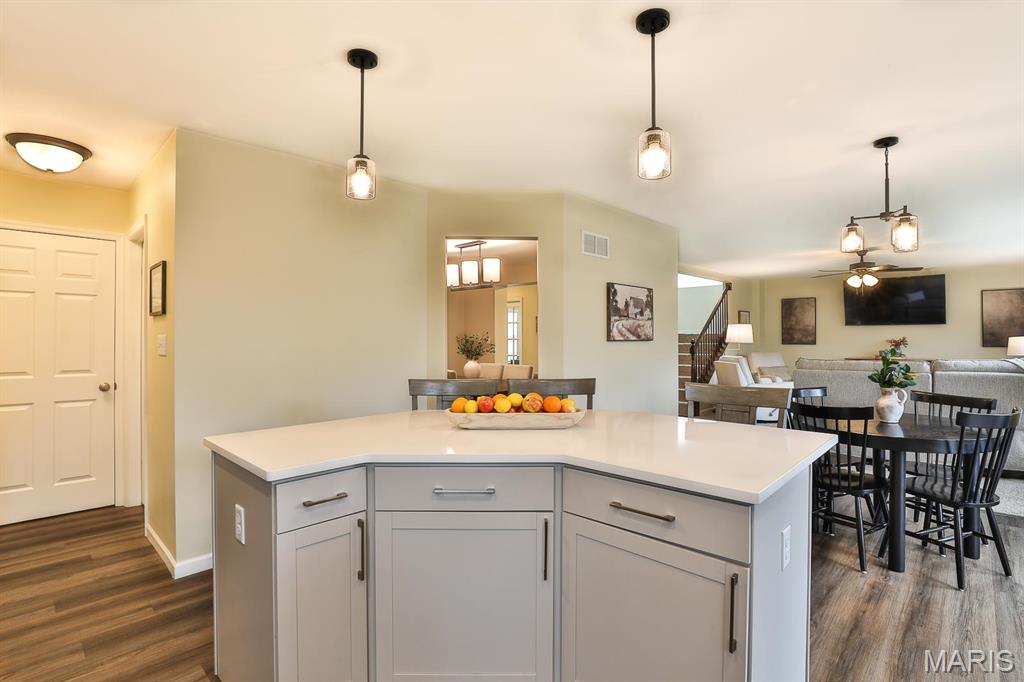 5310 Mitschang Court