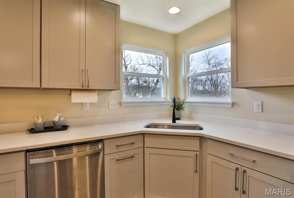 5310 Mitschang Court