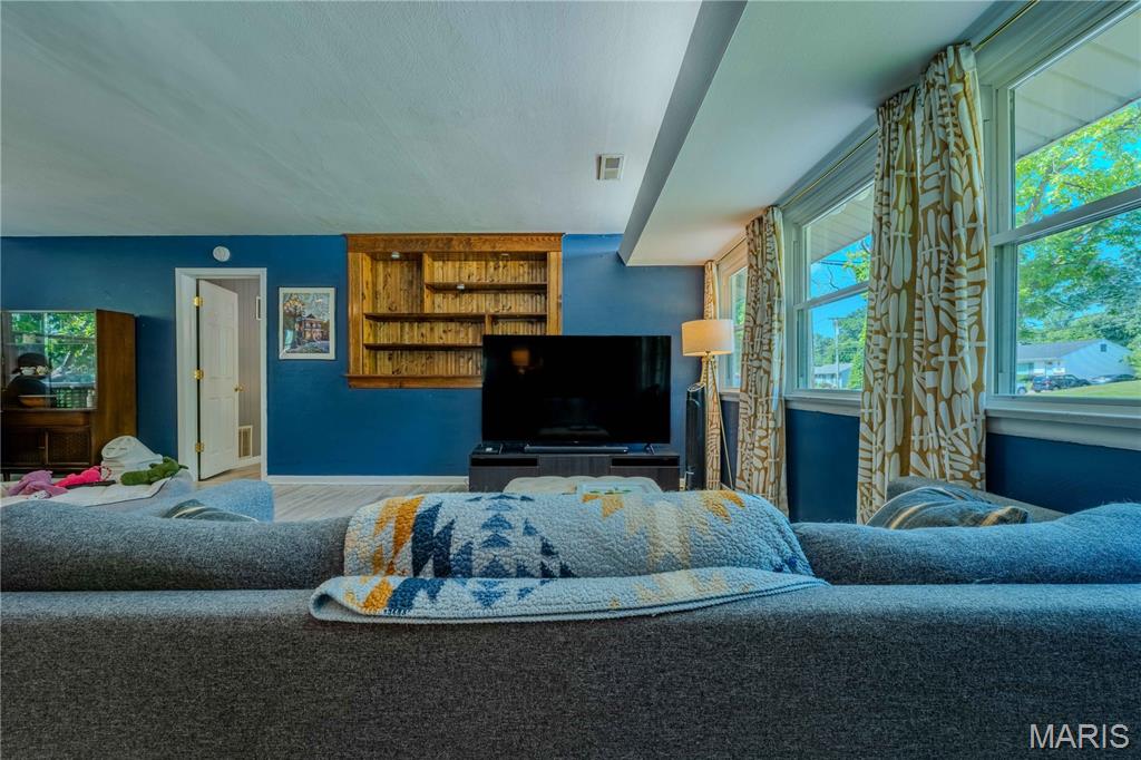 8120 S Laclede Station Road