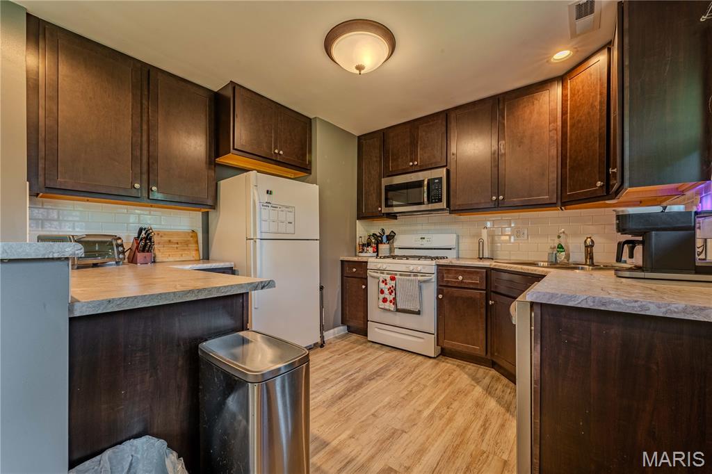 8120 S Laclede Station Road