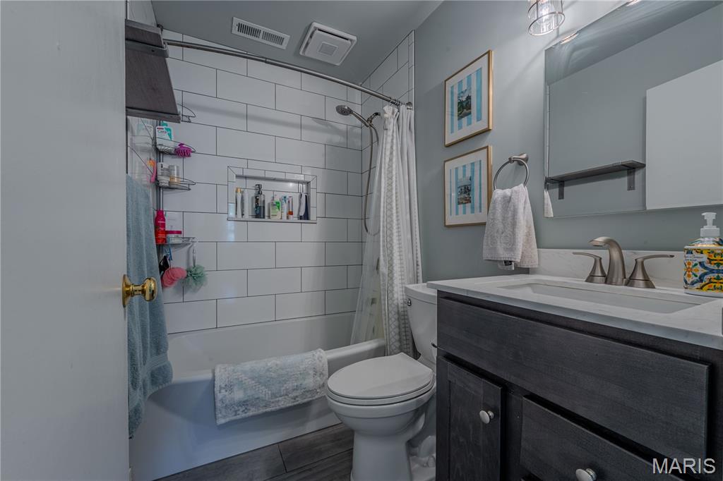 8120 S Laclede Station Road