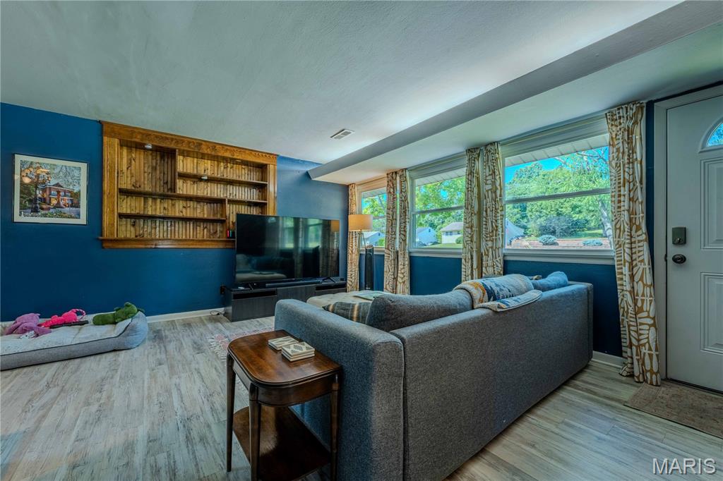 8120 S Laclede Station Road