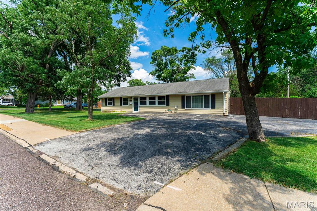 8120 S Laclede Station Road