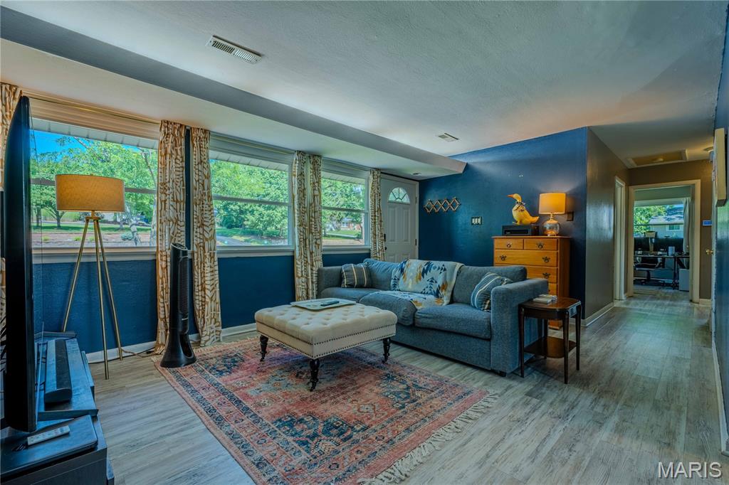 8120 S Laclede Station Road