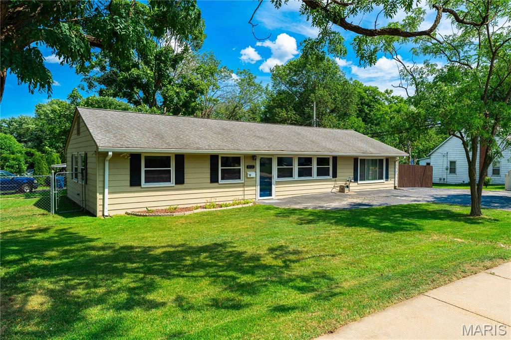 8120 S Laclede Station Road