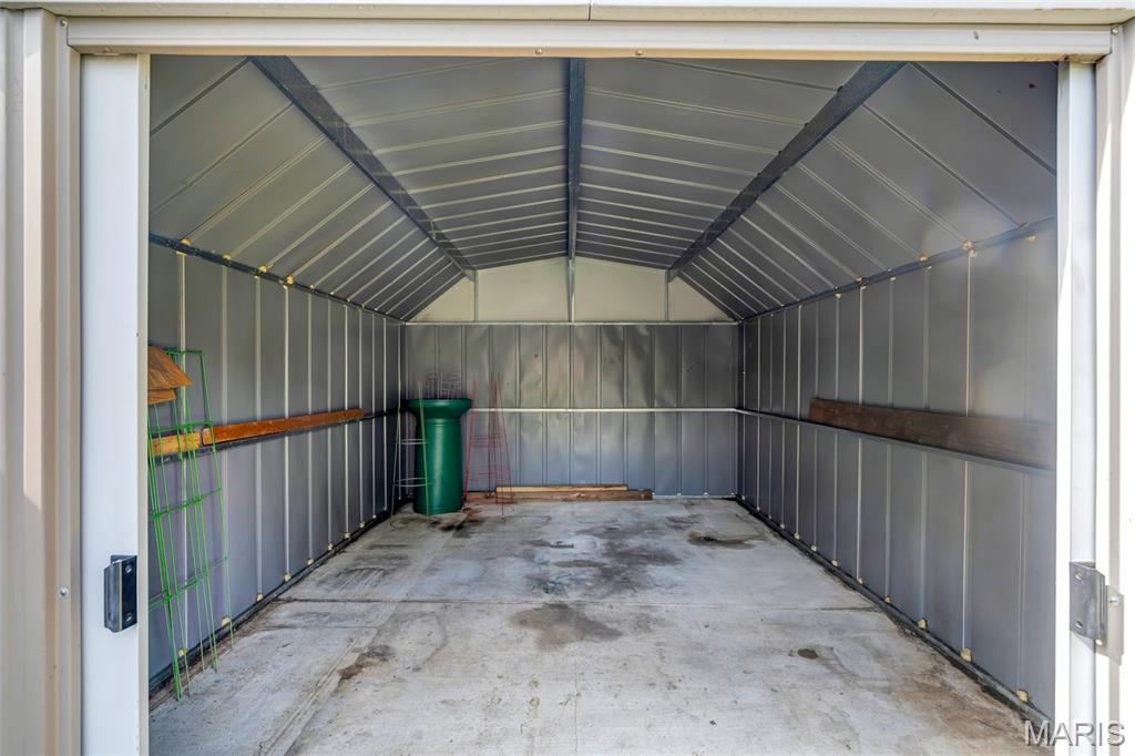 1223 Kings Trail Lane