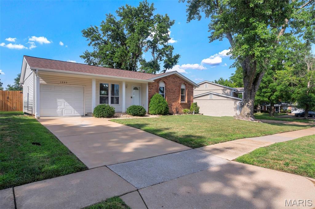 1223 Kings Trail Lane