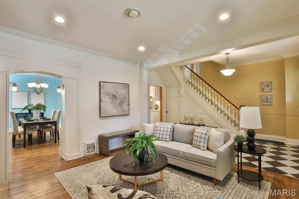 1425 Silverton Place