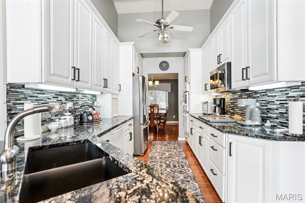 2527 Cripple Creek Drive