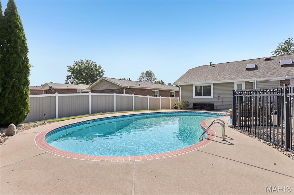 2527 Cripple Creek Drive