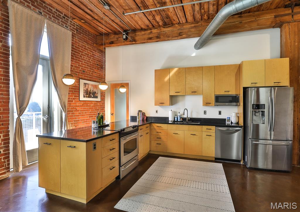 721 N 17th Street Unit: 304