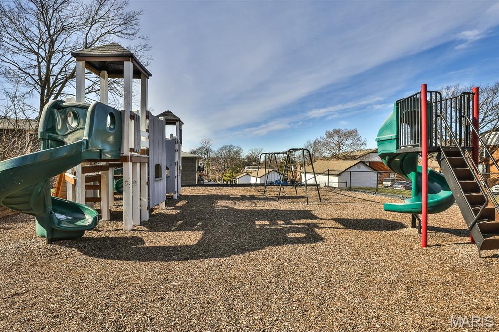 10379 Forest Brook Lane Unit: G