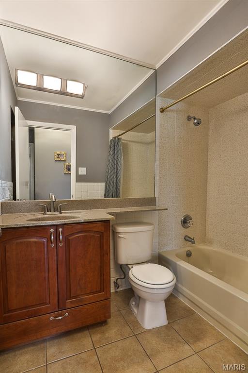 10379 Forest Brook Lane Unit: G