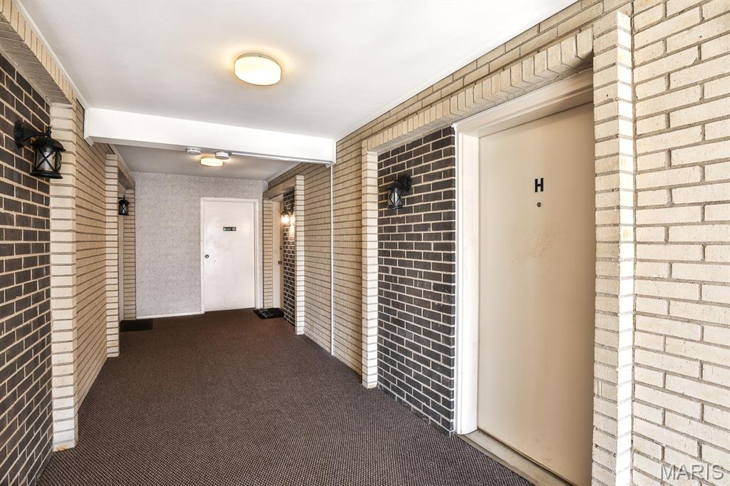 10379 Forest Brook Lane Unit: G