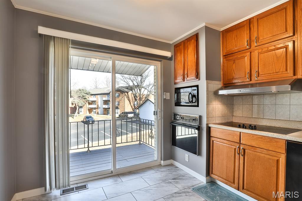 10379 Forest Brook Lane Unit: G