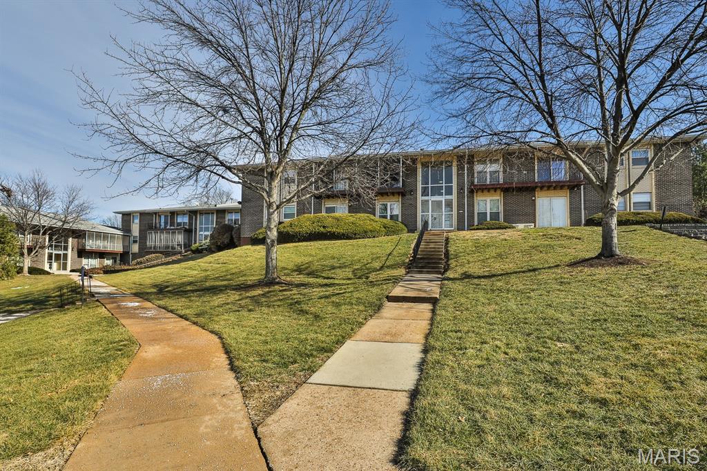 10379 Forest Brook Lane Unit: G