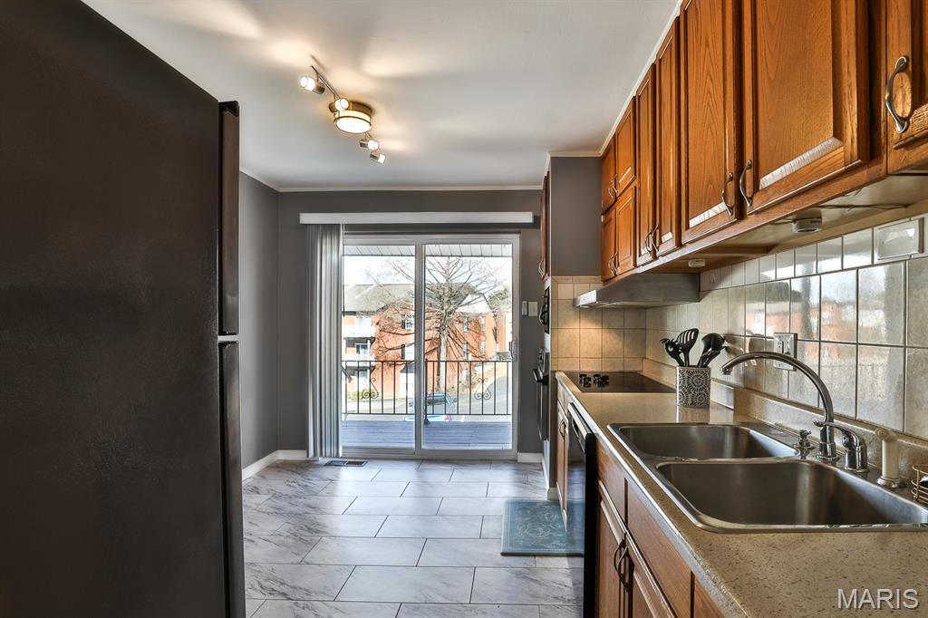 10379 Forest Brook Lane Unit: G