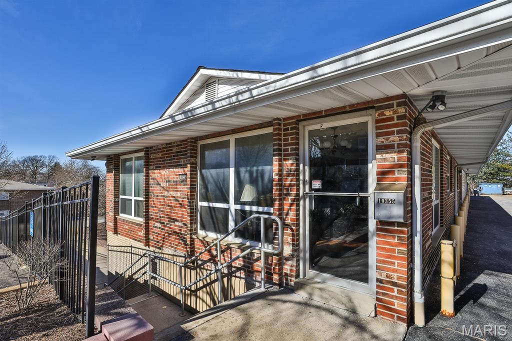 10379 Forest Brook Lane Unit: G