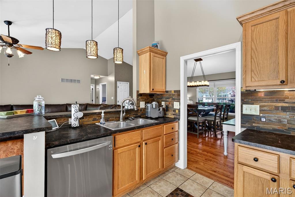 1259 Rockwood Forest Drive