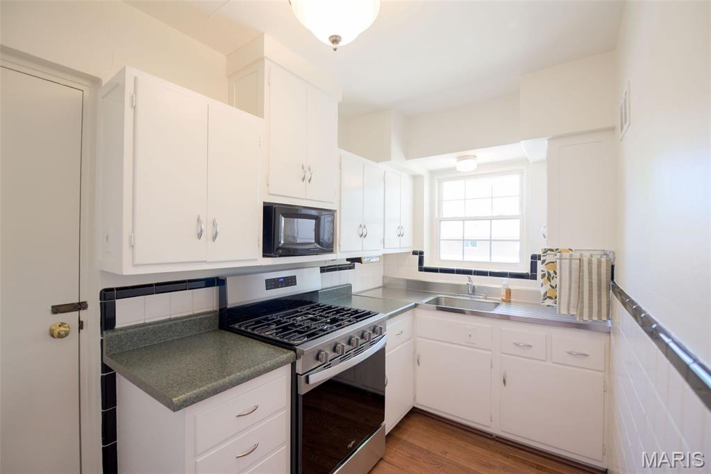 5876 Sunshine Drive Unit: 111 (1N)