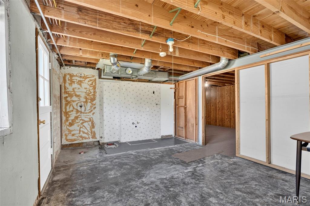 9835 Ione Lane