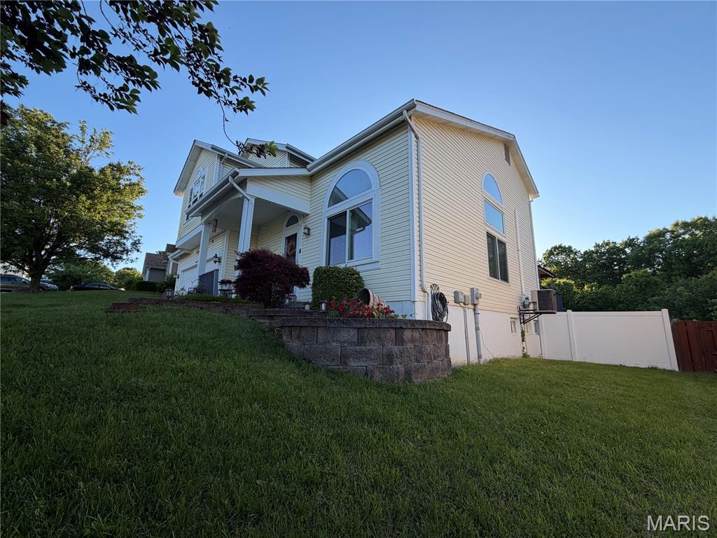 3089 Valley Oaks Drive