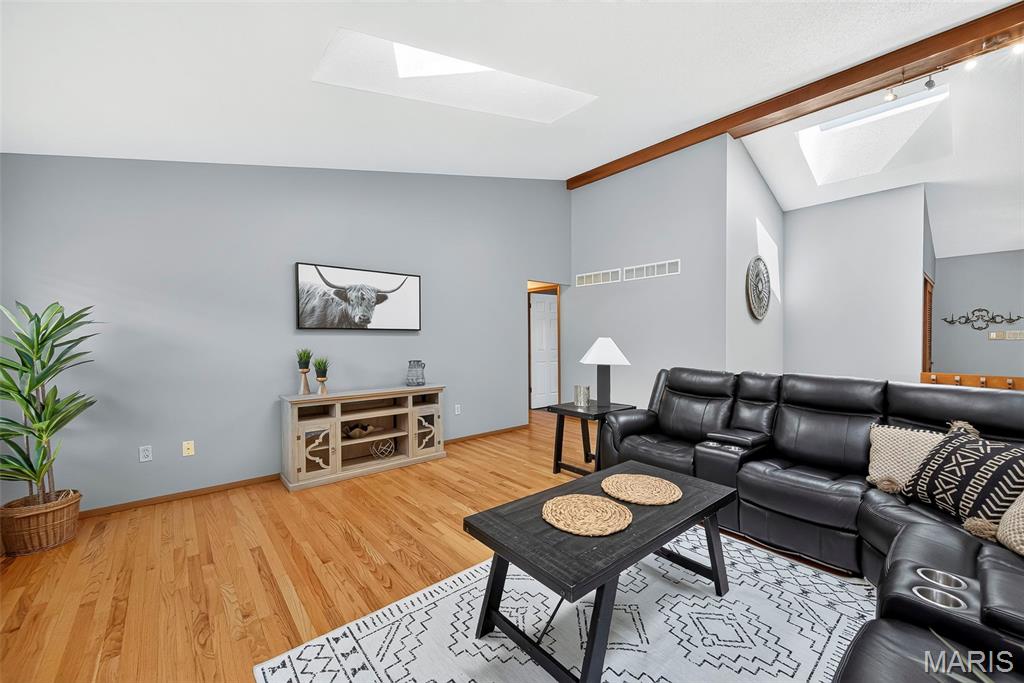 1122 Majestic Drive