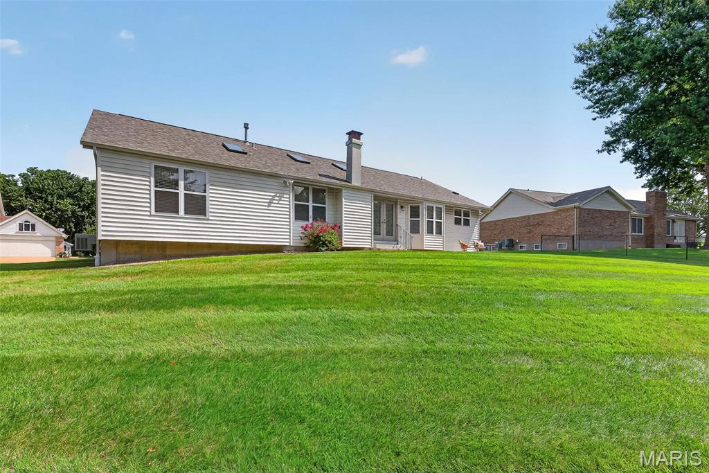 1122 Majestic Drive