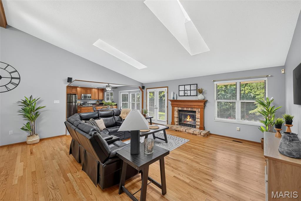 1122 Majestic Drive