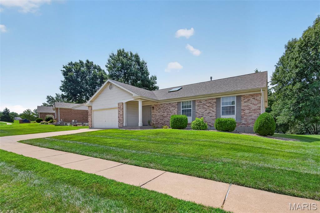 1122 Majestic Drive