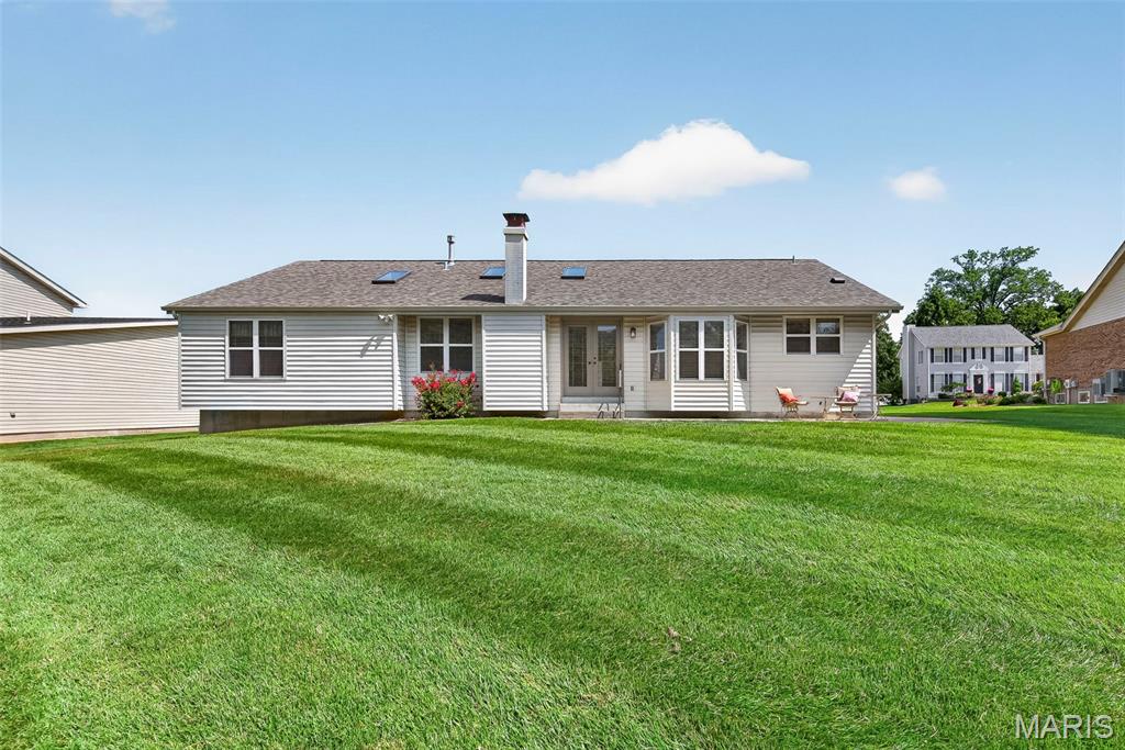 1122 Majestic Drive