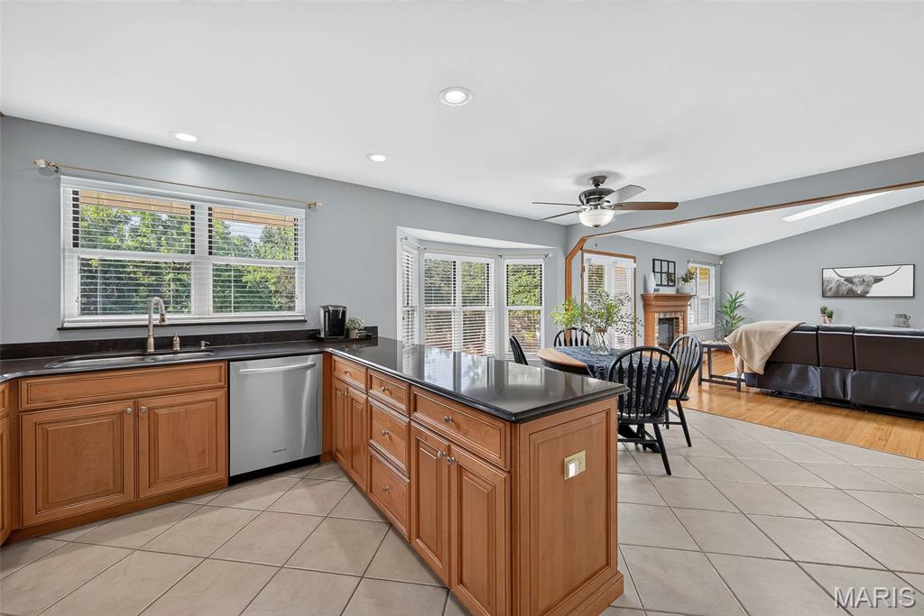 1122 Majestic Drive