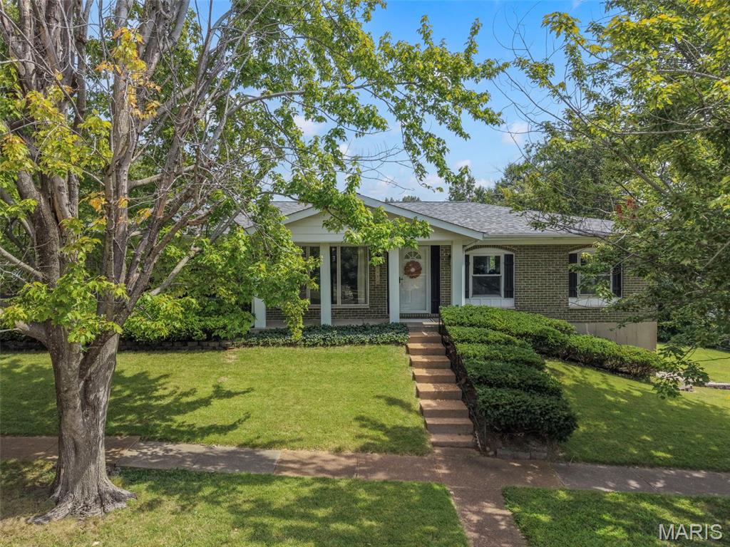 3434 Laura Lane