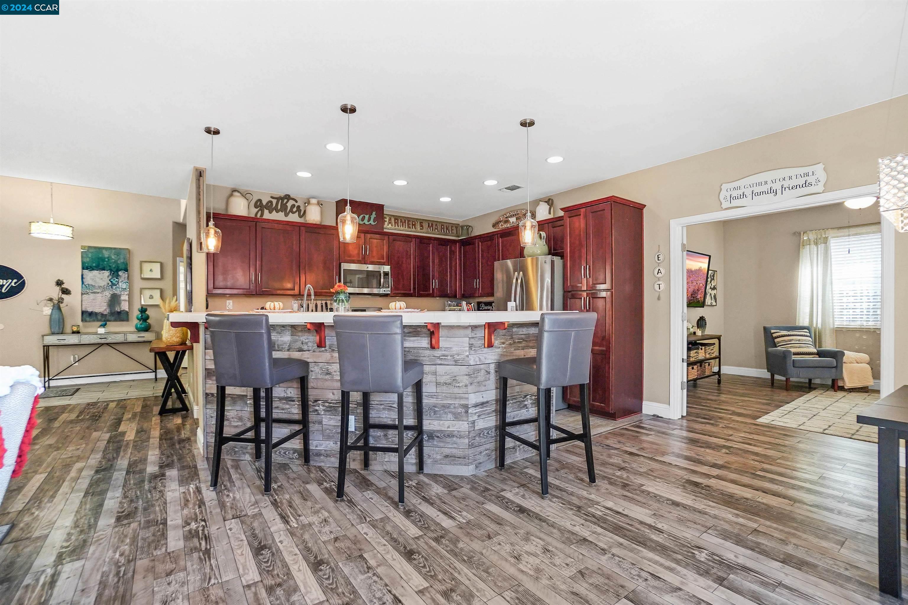 36 Grand Canyon Cir