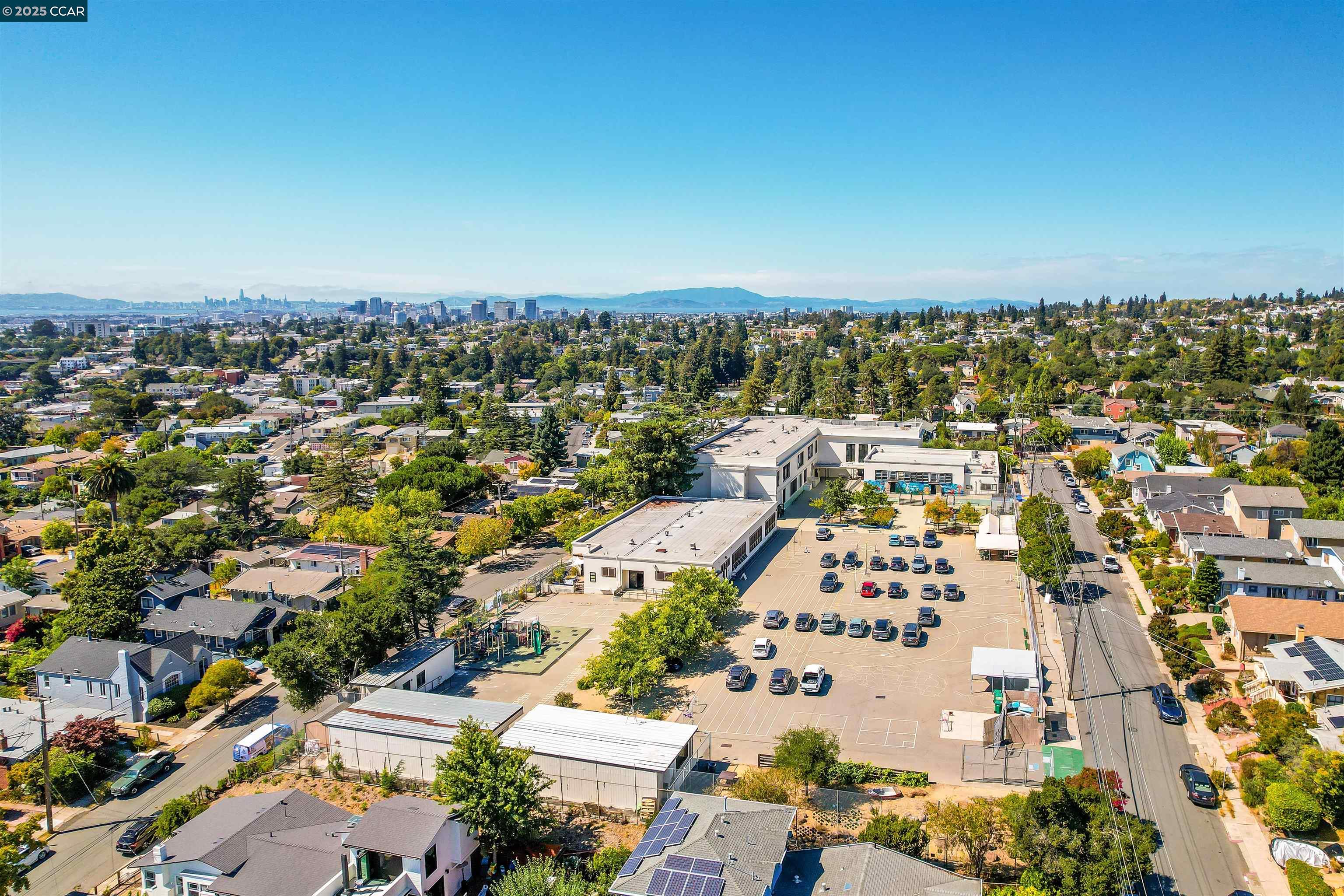 2501 Scenic Ave