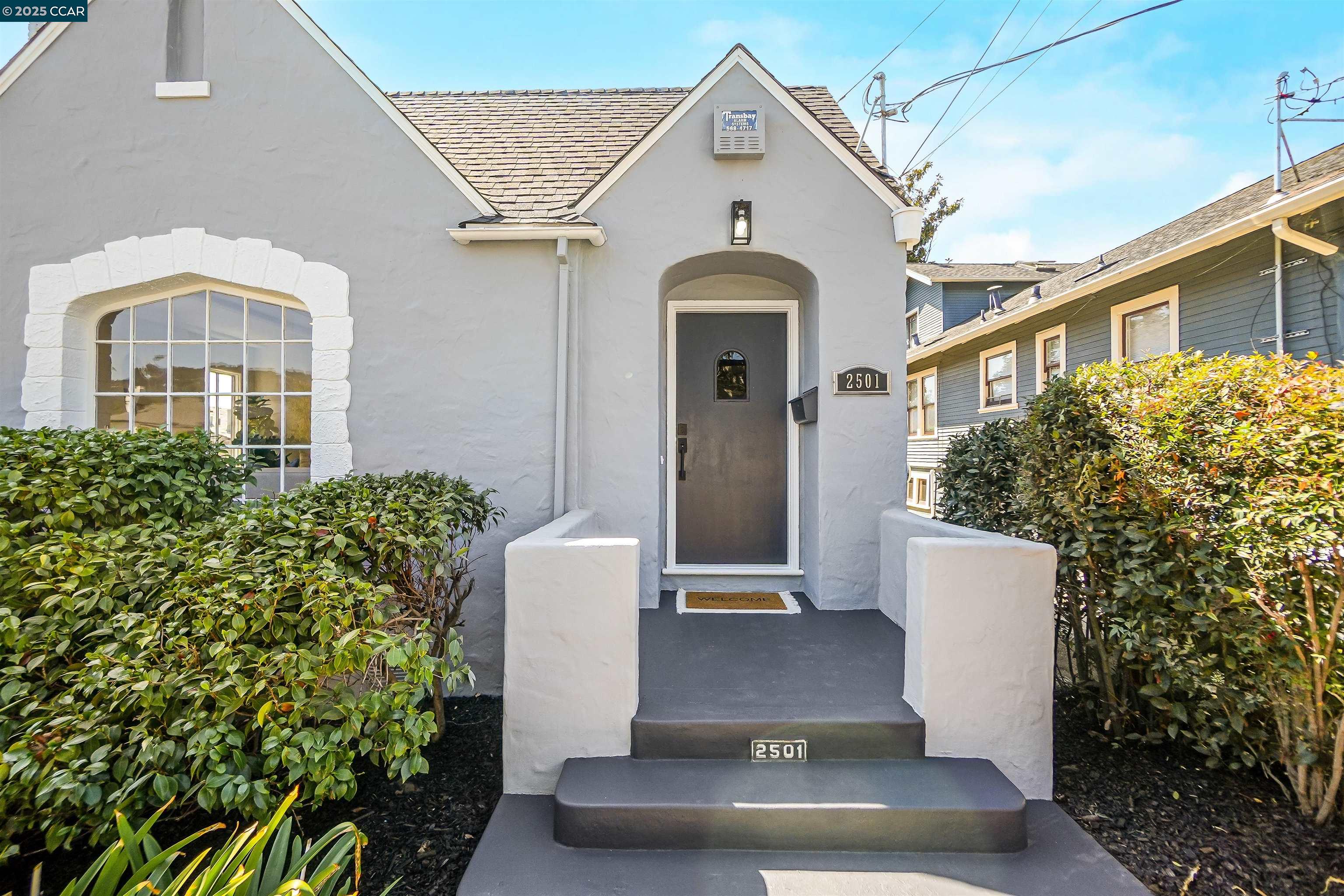 2501 Scenic Ave
