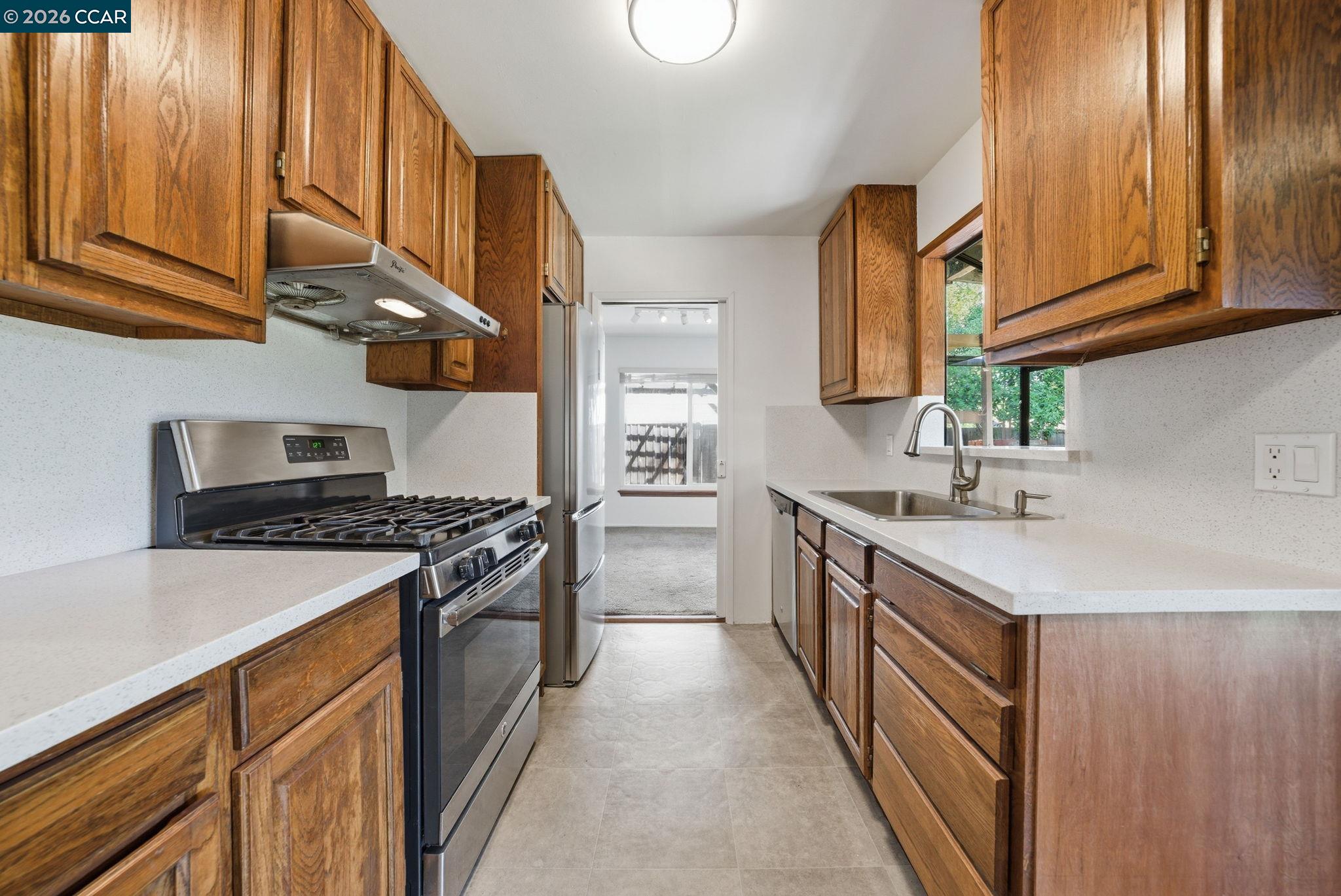 1930 Sunshine Dr
