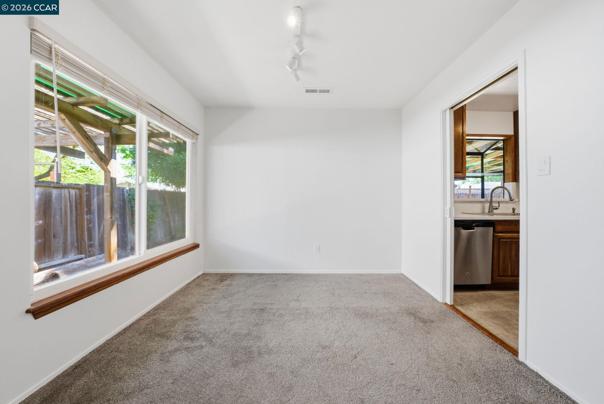 1930 Sunshine Dr