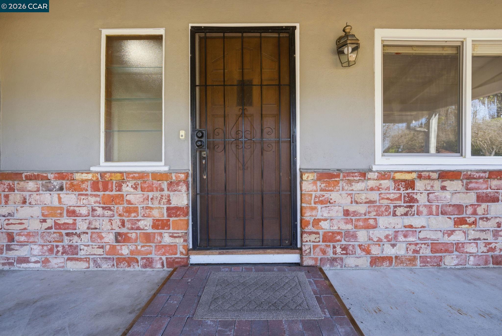 1930 Sunshine Dr