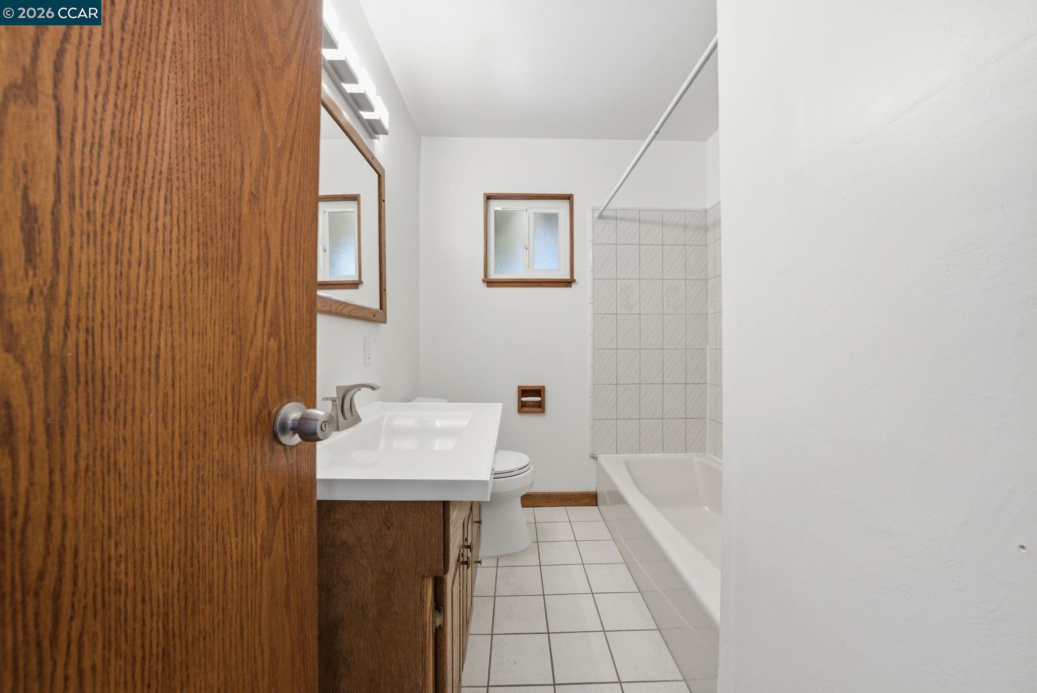 1930 Sunshine Dr