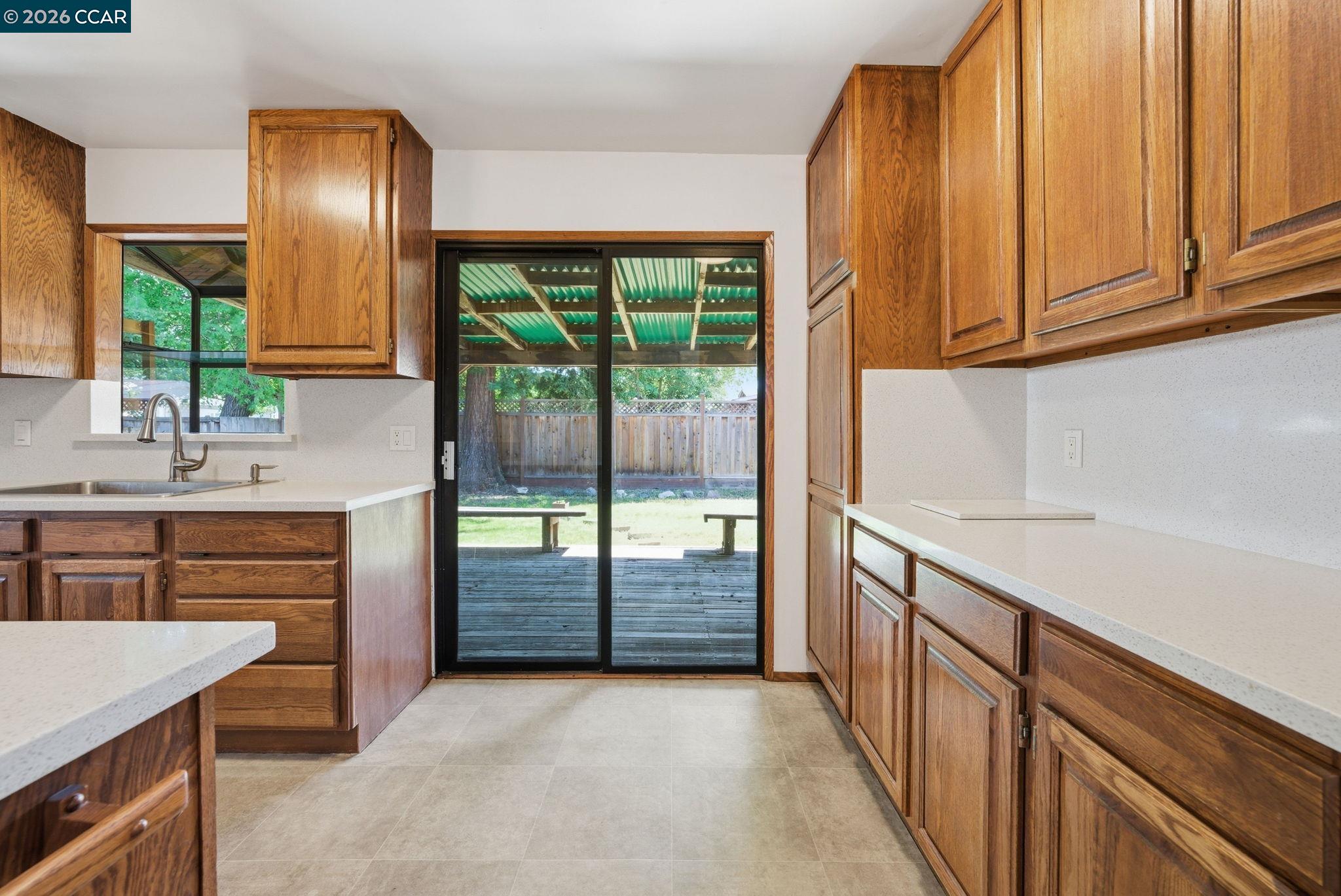 1930 Sunshine Dr