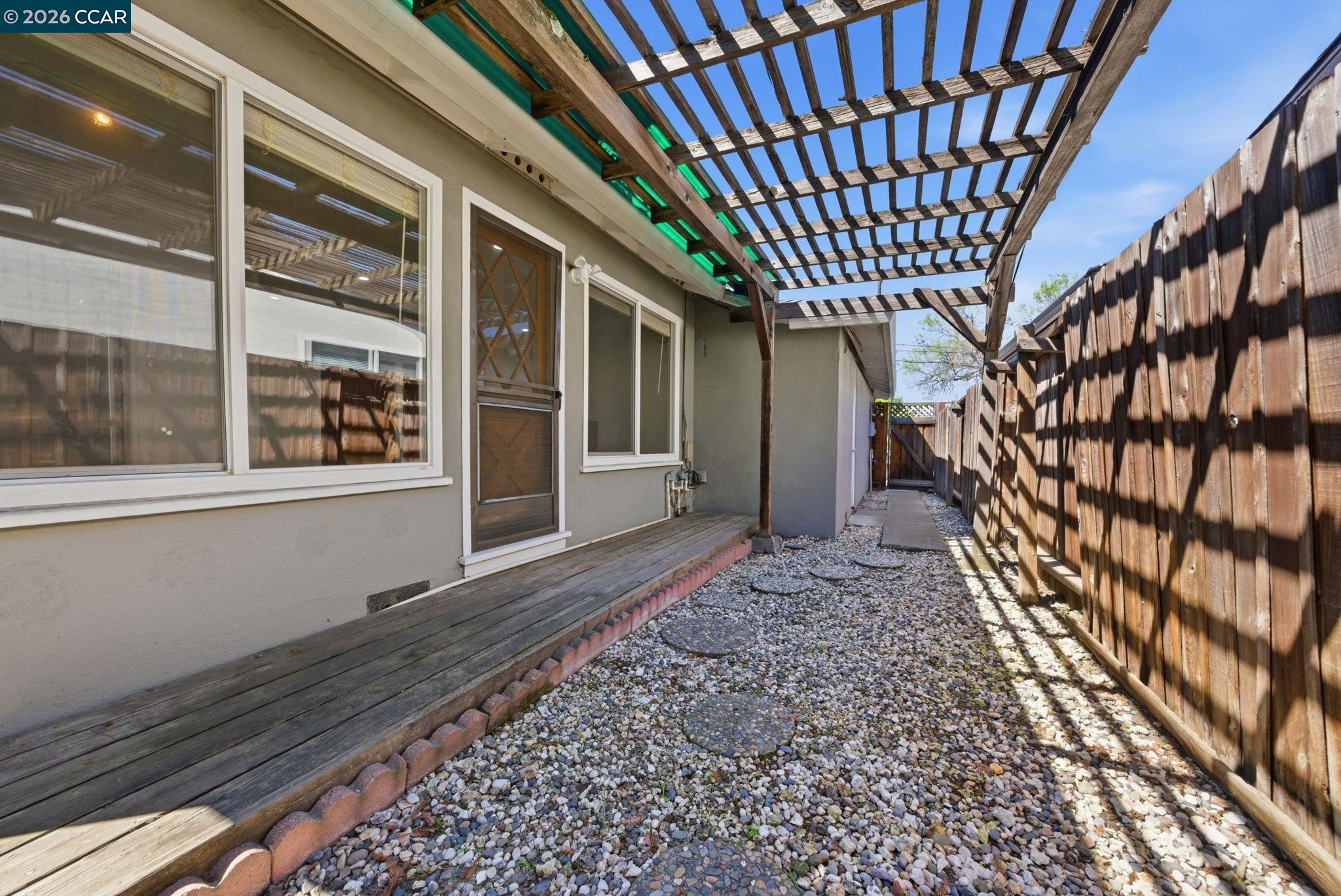 1930 Sunshine Dr
