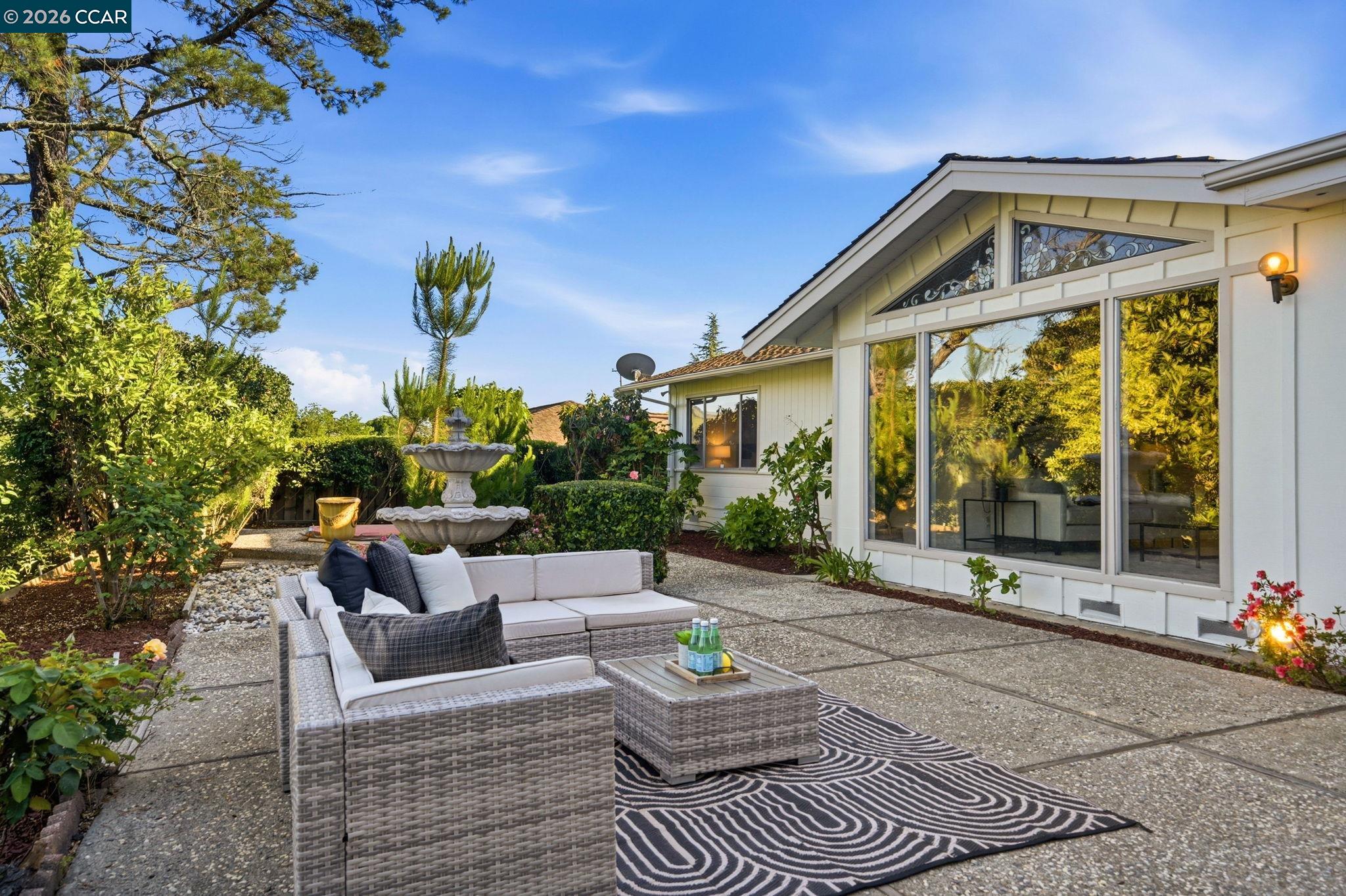61 Sullivan Dr