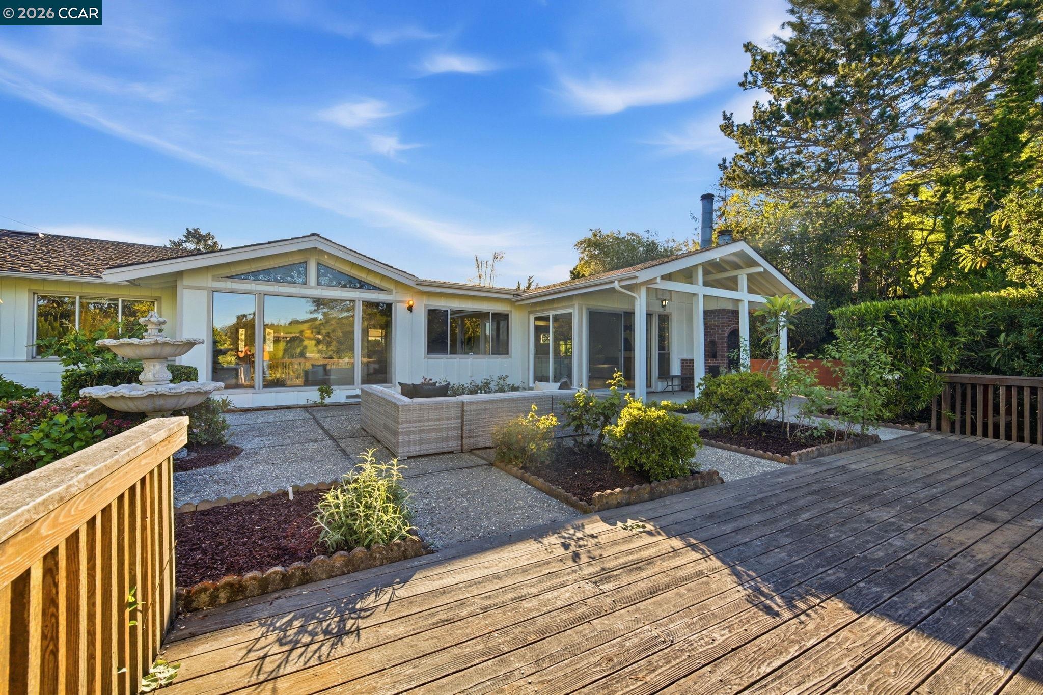 61 Sullivan Dr
