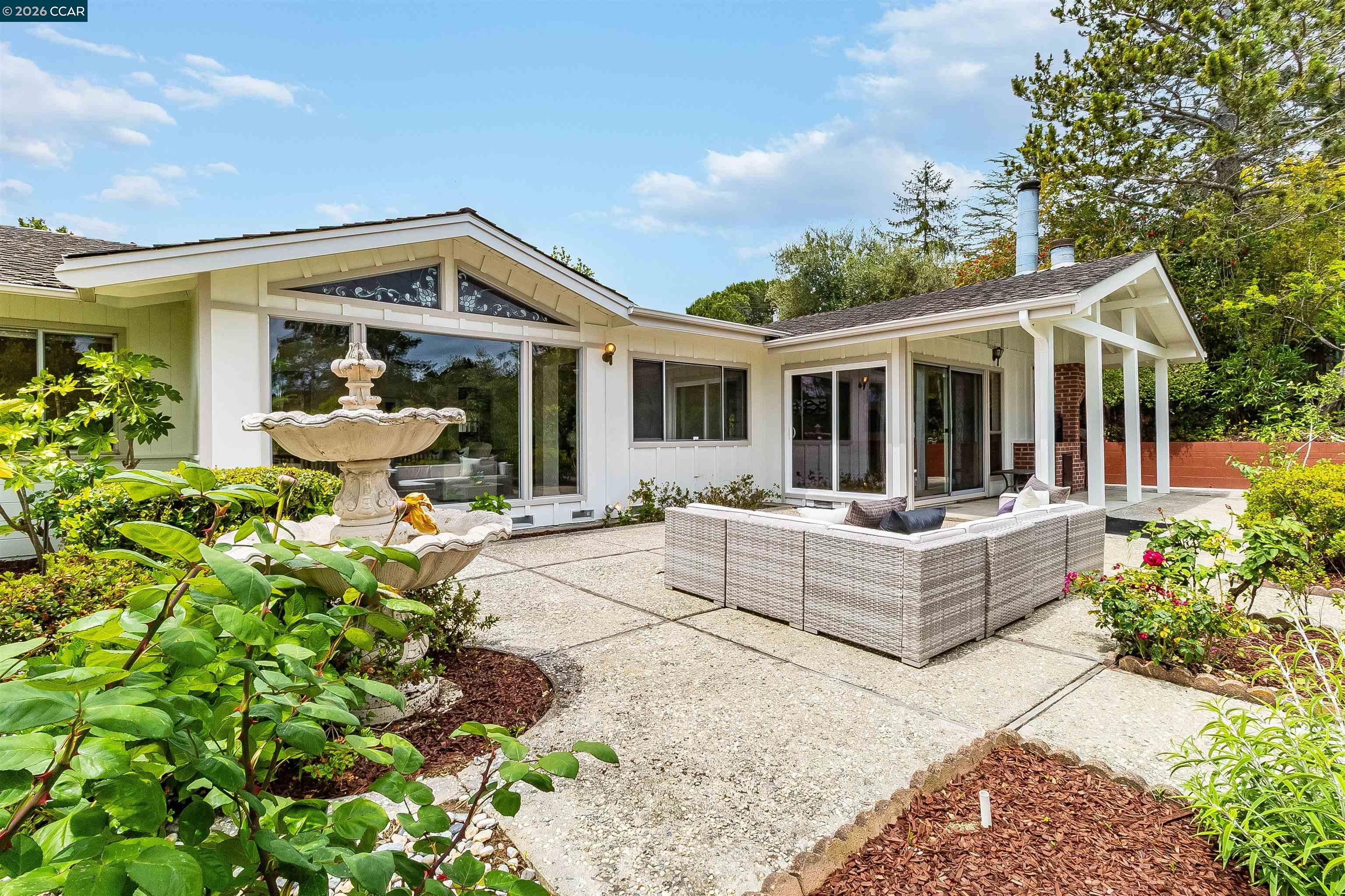 61 Sullivan Dr