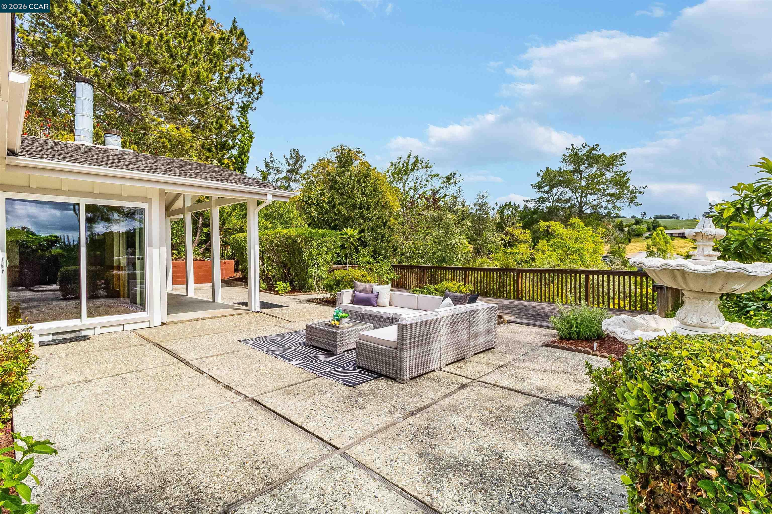 61 Sullivan Dr