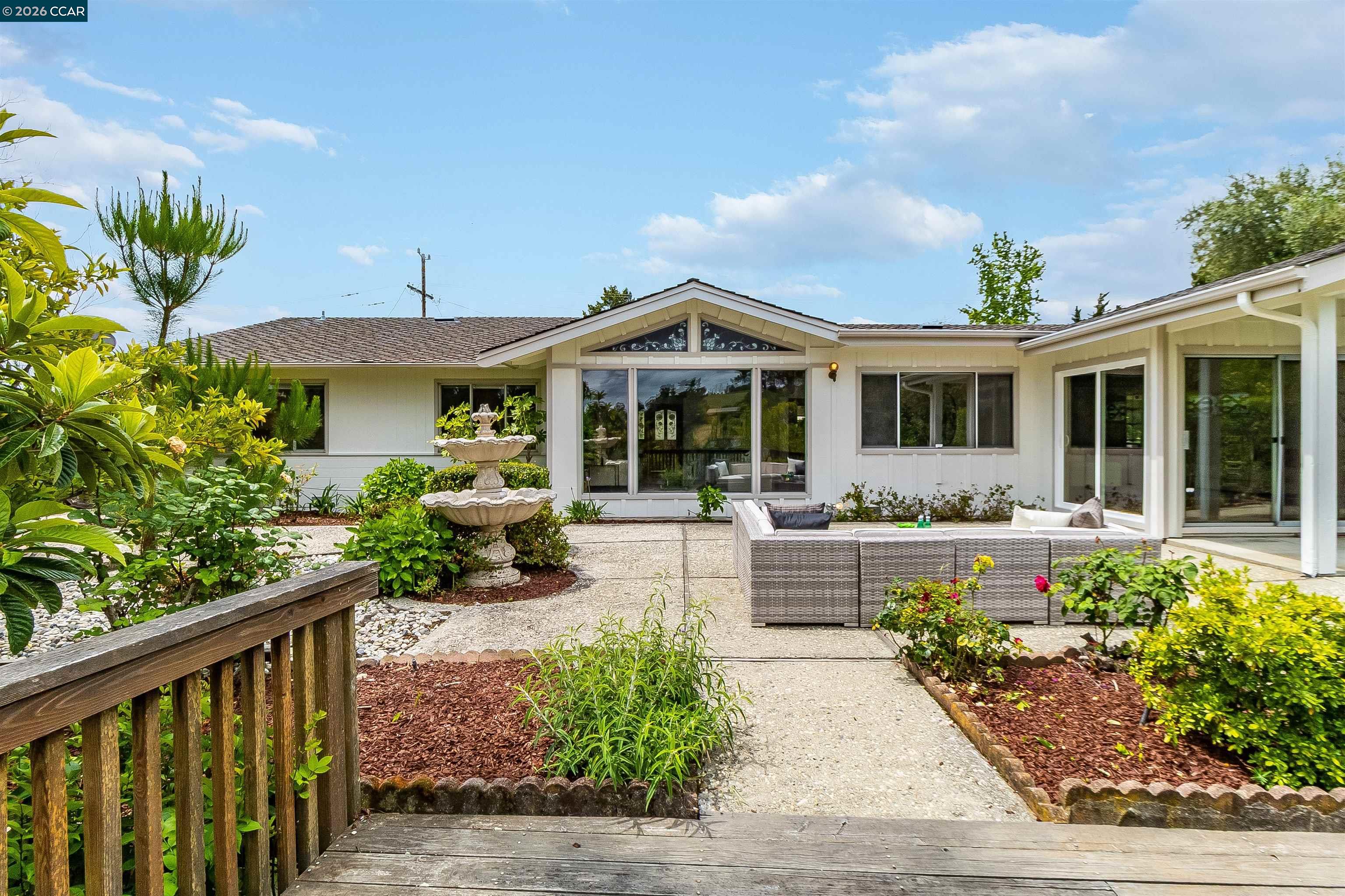 61 Sullivan Dr