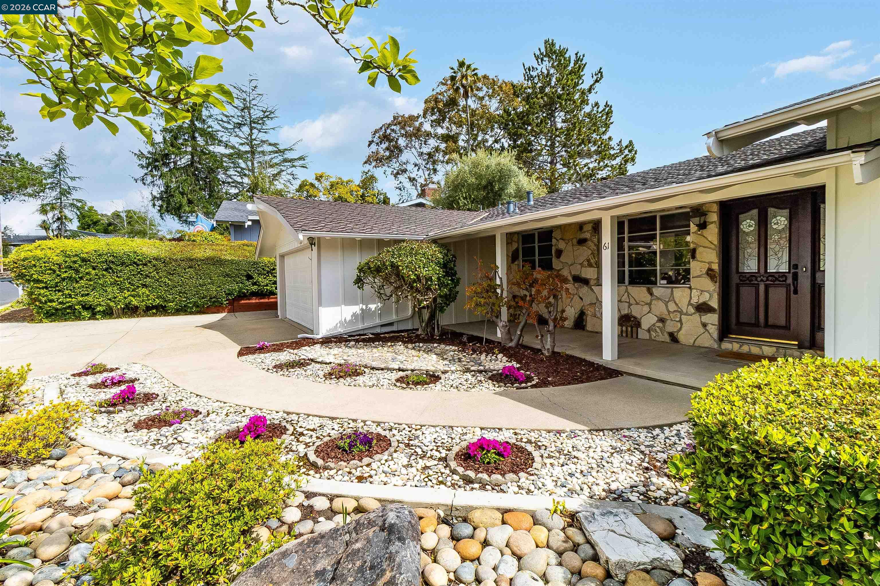61 Sullivan Dr