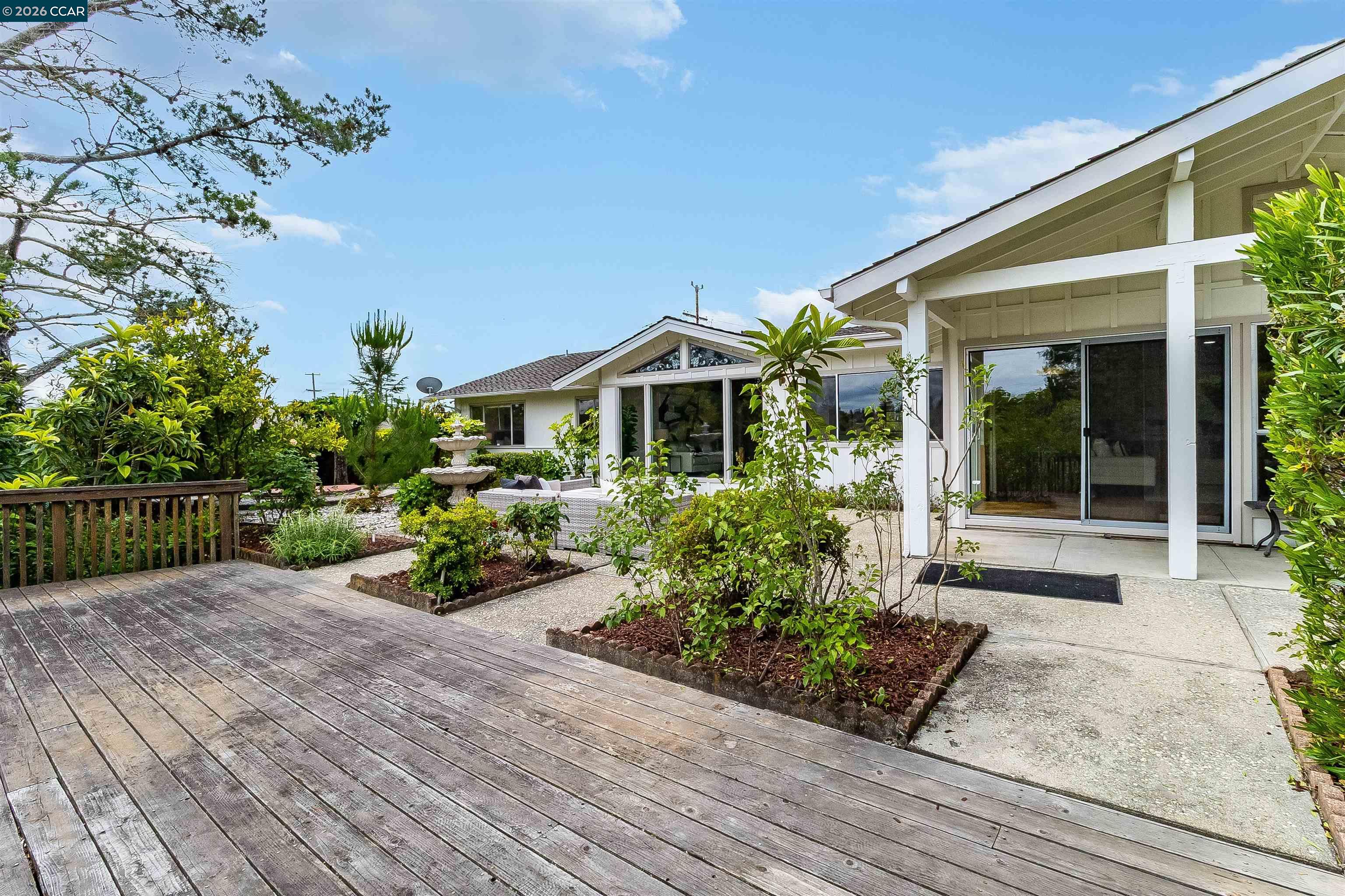 61 Sullivan Dr