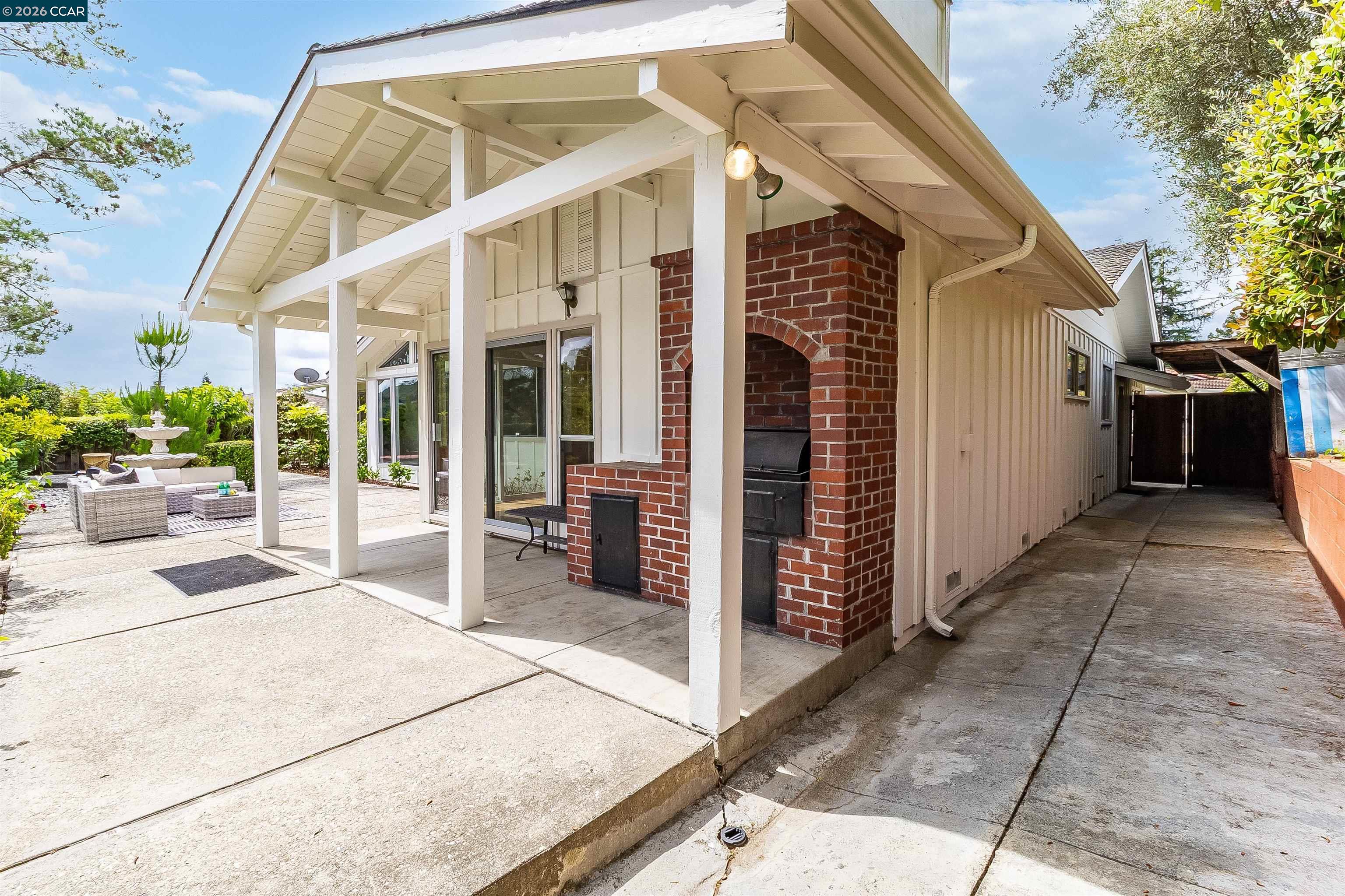 61 Sullivan Dr